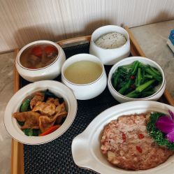 -安雅国际月子会所(拱北森宇富通店)