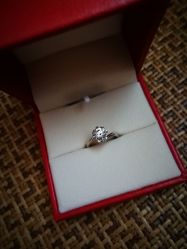 -威德钻石-克拉钻大本营(南京东路店)