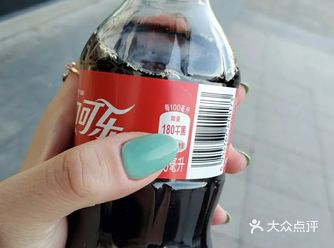 夏天做这种薄荷系的美甲简直美炸了