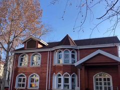 -红黄蓝幼儿园(颐东苑店)