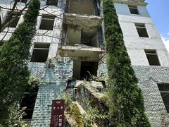 -四川汶川特大地震漩口中学遗址