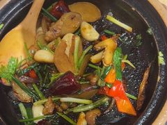 -沙胆彪炭炉牛杂煲(上海日月光广场店)