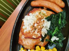 蒜蓉鸡排配香辣烤肠-萨莉亚意式餐厅(万嘉商业广场店)