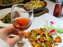 橄榄油炒三样蘑菇-周三的情书花园餐厅(江北店)