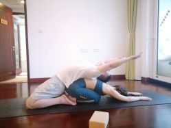 -Yvon yoga 瑜伽·精准体态管理中心