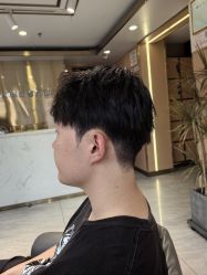 -一東造型烫发染发