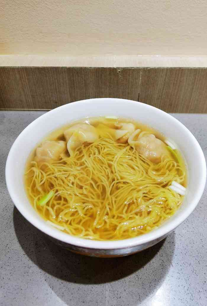 升宝云吞面-"打卡蔡澜先生推荐的常平竹升面位于杨箕村.