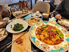 馕坑黄金烤肉-巴依老爷新疆美食(清华东门店)