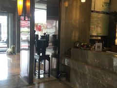 -铂逸梦秦酒店(横店梦幻谷店)