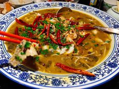 招牌酸菜鱼-老头儿油爆虾·知味杭州(爱琴海购物中心)