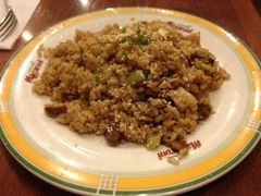 火山牛肉炒饭-玛格萝妮比萨屋(四平店)