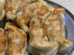 鲜肉韭菜煎饺-芬芳甜品(同福路店)