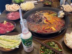 -黄潇洒老火锅(九眼桥宏济巷店)
