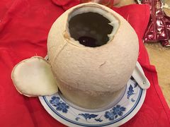鲜椰莲子盅-红枣炖雪蛤-红星酒家