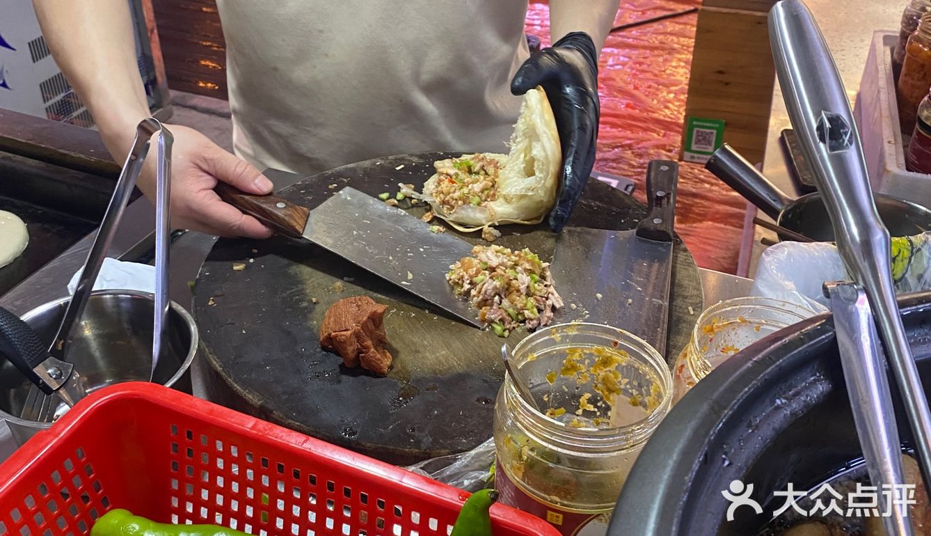 长沙最好吃的肉夹馍竟然是路边摊