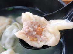 三鲜大馄饨-万寿斋(山阴路店)