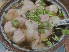 招牌野馄炖-老谢野馄饨(延安路店)