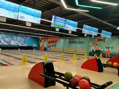 -极限PLAY运动娱乐新世界·团建派对潮玩休闲馆·室内蹦极高空游乐园