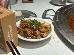 -老房老舍重庆火锅(假日城市店)