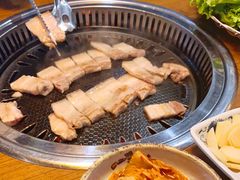 -豚豚猪村烤肉·韩国烤肉(总店)