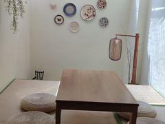 -小草屋轰趴馆别墅派对新场团建家庭聚会