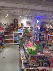 -嗨本可潮玩仓(大兴大悦春风里店)