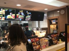 -麦当劳(轻轨曹杨路店)