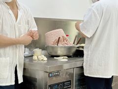 -黄阿姨锅贴大王(万航渡路店)