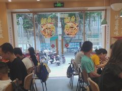 -华记煲仔华·煲仔饭(市桥易发店)