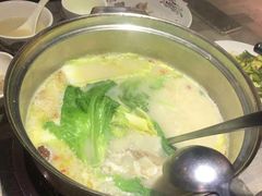 -鸣牌鸡煲(大岭山店)