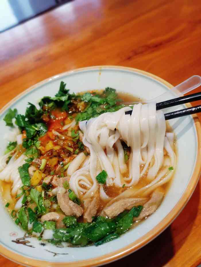 原生煨码粉(江汉大学店)-"江汉大学2号门对面,泰和百花园外面,最近.