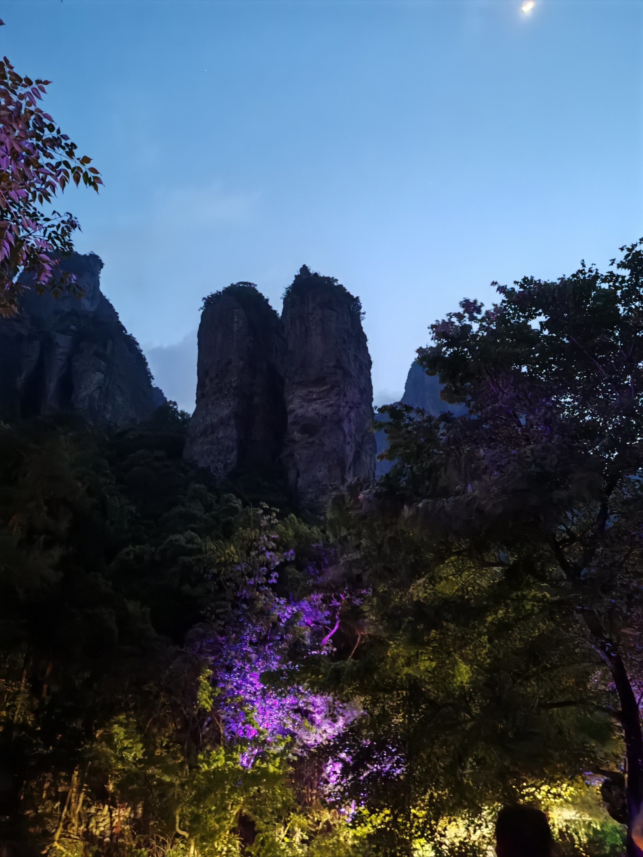 雁荡山灵峰夜景 晚上18:50以后进场