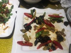 木耳炒肉-巴达木食府