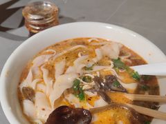 -郑享吃烧烤烩面(红专路店)