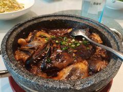 -海派美食·家宴海鲜青岛菜·石锅鲽鱼头(东方城店)