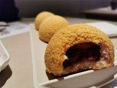 酥皮山楂叉烧包-蔡澜点心(三里屯T+MALL店)
