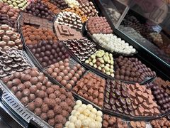 -Laderach 莱德拉(上海环贸iapm店)