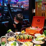 海口贵场火锅开业一周年啦！！人巨多😭