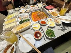 -海底捞火锅(新松江路生日主题店)
