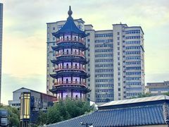 -绳金塔