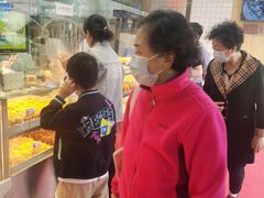-鲍师傅糕点(青年汇店)