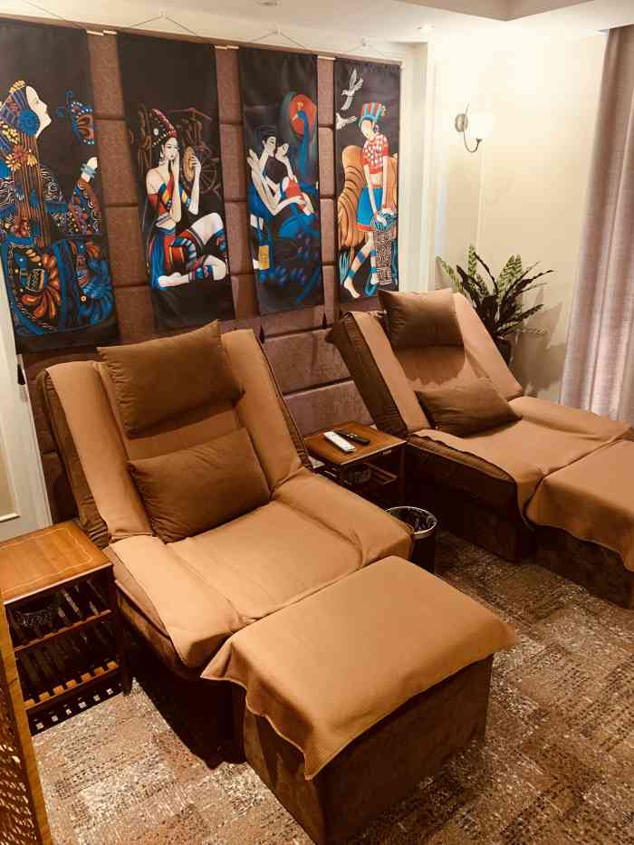 御安阁spa-"这家在梦都大街的足疗馆是点评里一个认识的.