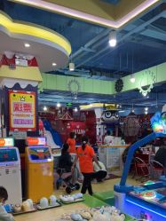 -开心哈乐儿童主题乐园(孙河易事达店)