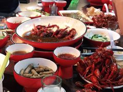 -虾弄弄海派小龙虾·牛羊蝎子火锅