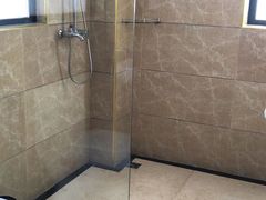 -清水湾酒店(深圳横岗塘坑地铁站店)