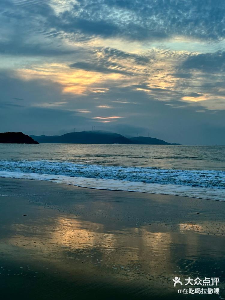 鹤山附近的海边沙滩图片