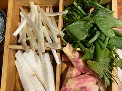 -花菇朵·云山雀 ll 野生菌锅·野果酸汤·精品滇菜(万柳店)