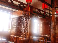 大堂-果松木炭酸菜铜火锅·外婆参鸡汤