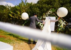 -太郎花子婚纱摄影艺术中心