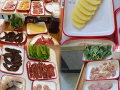 -毛辣果·贵州红酸汤牛肉火锅(西单店)